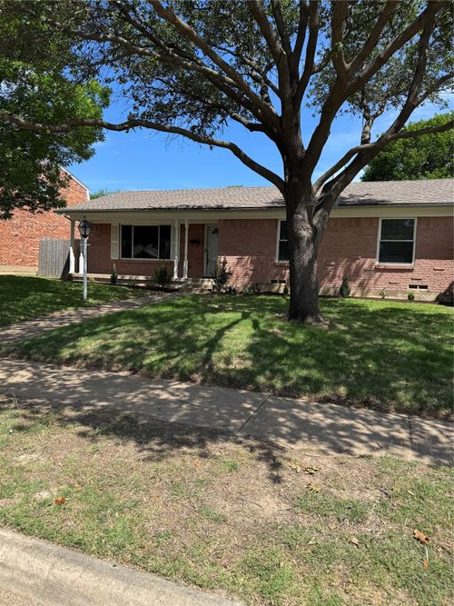 700 Kindred Ln, Richardson, TX, 75080-3111 | Card Image