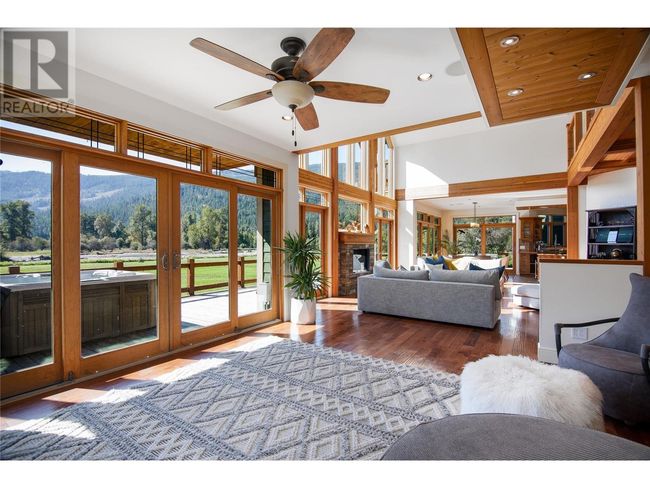 2388 Lawrence Rd, House other with 3 bedrooms, 3 bathrooms and 20 parking in Lumby BC | Image 23