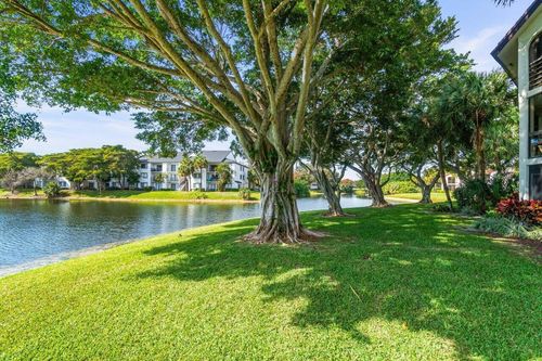 apt-303-5380 Cedar Lake Dr, Boynton Beach, FL, 33437-3011 | Card Image