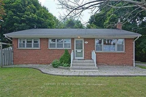 71 Grace St, Scarborough, ON, M1J2M6 | Card Image