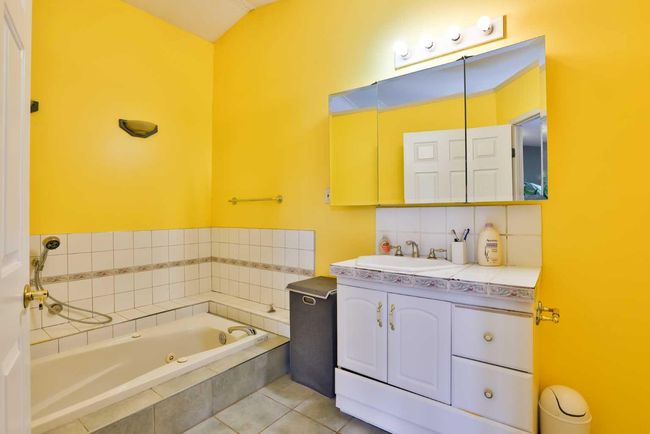 3.43 Acres, House other with 4 bedrooms, 3 bathrooms and null parking in Raymond AB | Image 23