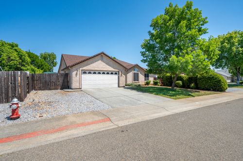 3255 Wandsworth Dr, Shasta Lake, CA, 96019-2273 | Card Image
