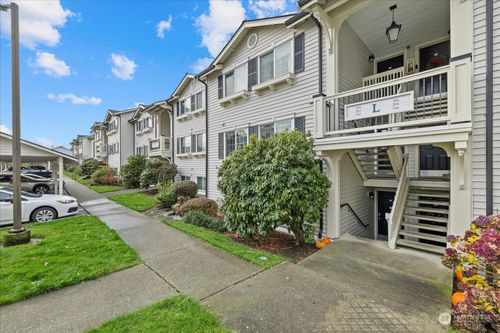 l105-12404 E Gibson, Everett, WA, 98204 | Card Image