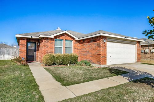 5145 Weather Rock Ln, Fort Worth, TX, 76179-7311 | Card Image
