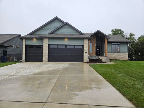 2512 N Emerald Ct, Andover, KS, 67002-7676 | Card Image