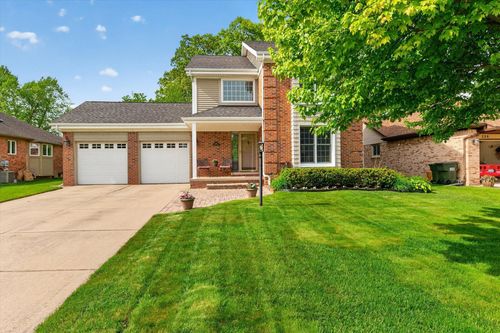 546 Parkland Dr, Rochester Hills, MI, 48307-3446 | Card Image