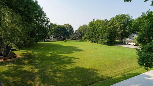 15305 Cascade Drive, Elm Grove, WI, 53122 | Card Image