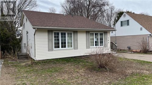 145 Axmith Ave, Elliot Lake, ON, P5A1B9 | Card Image