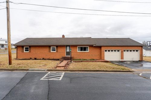 114 Clarke Ave, ELKTON, VA, 22827 | Card Image