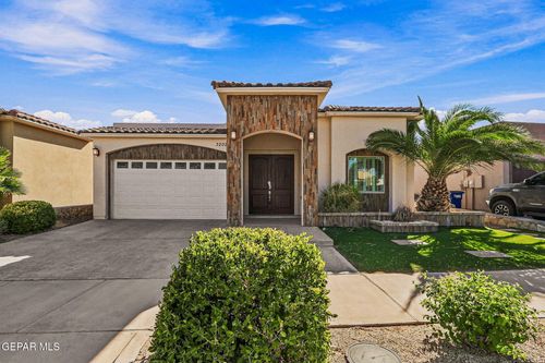 3203 Red Orchard Dr, El Paso, TX, 79938-4587 | Card Image