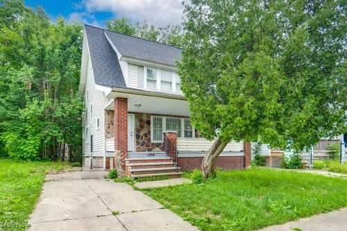 12008 Continental Ave, Cleveland, OH, 44120-2918 | Card Image