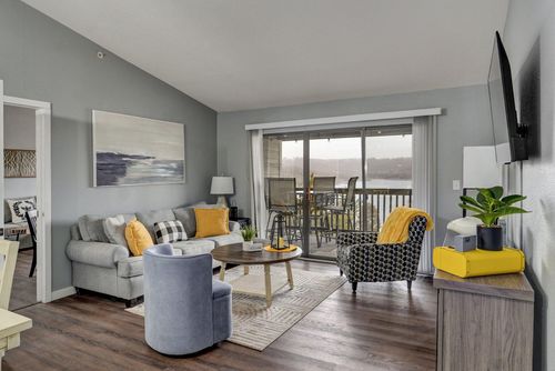 100 Getaway Circle, Kimberling City, MO, 65686 | Card Image