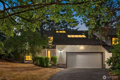 6423 156th Pl Ne, Redmond, WA, 98052-4826 | Card Image