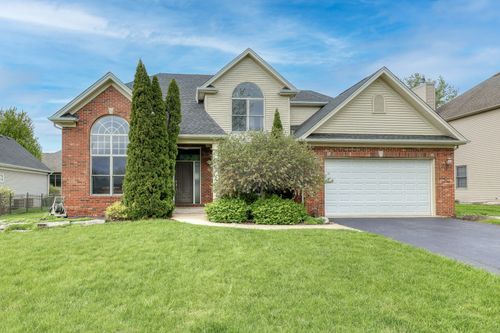 990 Citizen Ave, Elburn, IL, 60119-7810 | Card Image