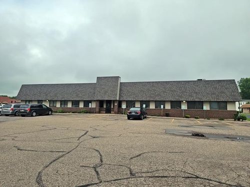 2-300 S Peach Ave, Marshfield, WI, 54449-4551 | Card Image