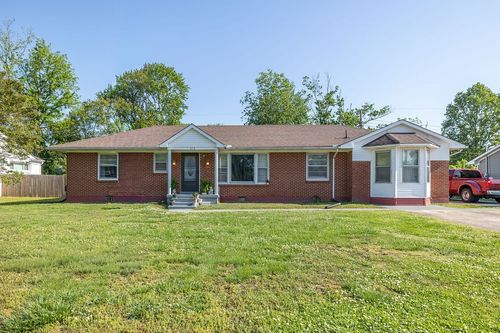 218 Admiral Cir, Lawrenceburg, TN, 38464-3550 | Card Image