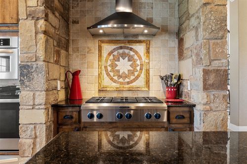 428 Colorado Dr, Cedar Creek, TX, 78612-3580 | Card Image