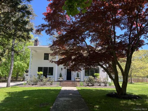 35 Mott Ln, Brookhaven, NY, 11719-9620 | Card Image