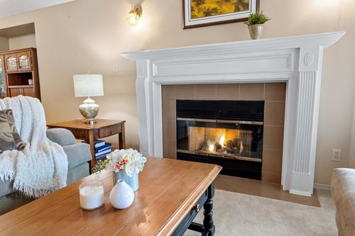8 Parkwood Pl, Port Moody, BC, V3H4K6 | Card Image