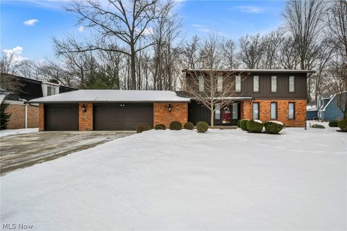 19890 Idlewood Trl, Strongsville, OH, 44149-3140 | Card Image