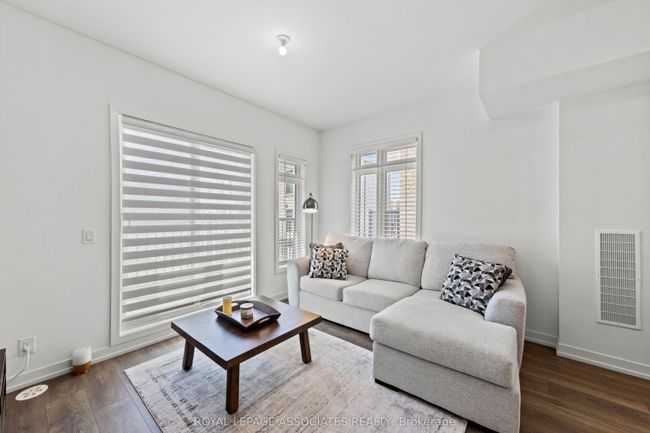 84 Tisdale Ave, House attached with 5 bedrooms, 4 bathrooms and 1 parking in Toronto ON | Image 8