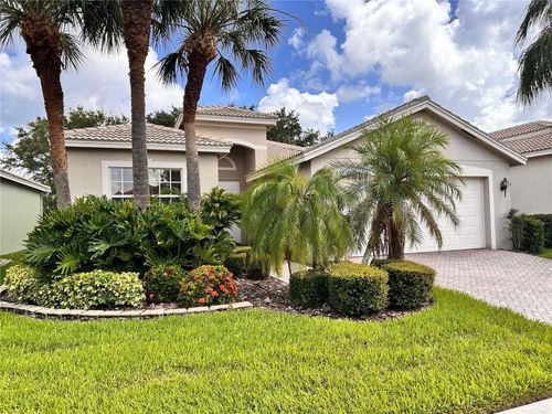 4950 Sandy Brook Cir, Wimauma, FL, 33598-4020 | Card Image