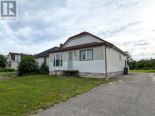 743 Victoria Rd, Iroquois Falls, ON, P0K1E0 | Card Image