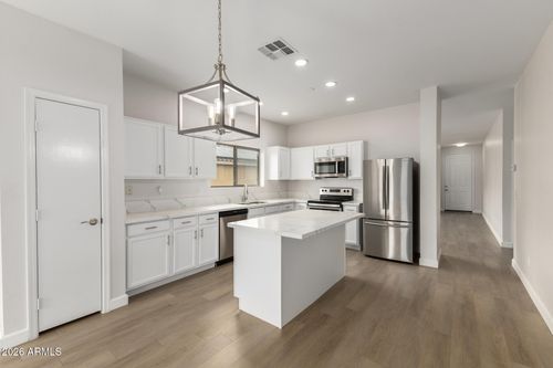 592 W Gabrilla Ct, Casa Grande, AZ, 85122-5162 | Card Image