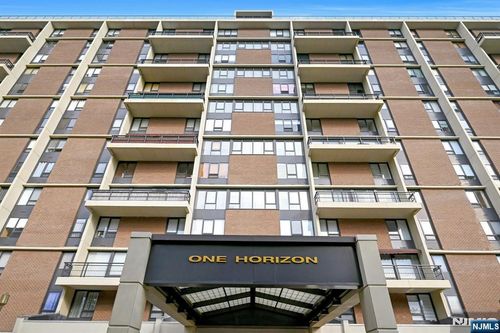 1 Horizon Rd, Fort Lee, NJ, 07024-6502 | Card Image