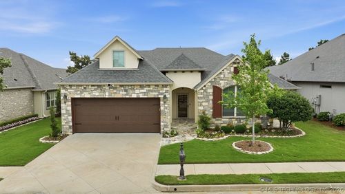 8409 S Olympia Ave, Tulsa, OK, 74132-1834 | Card Image