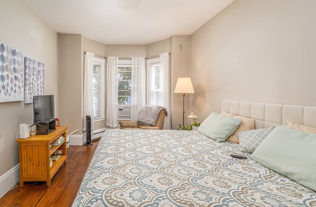 APT-1 - 646 E 7 Th St, Condo with 2 bedrooms, 1 bathrooms and null parking in Boston MA | Image 5