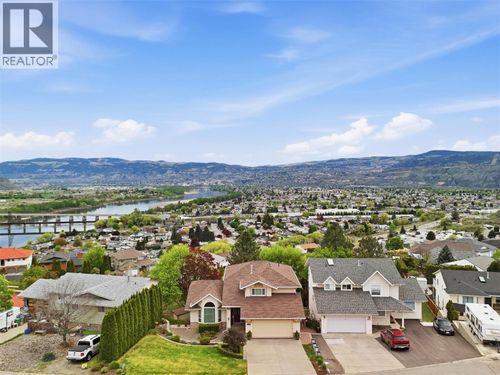 865 Norview Rd, Kamloops, BC, V2B7X3 | Card Image
