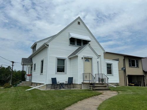 212 Main St, Hokah, MN, 55941-7718 | Card Image