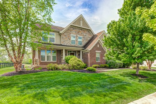 1113 Clearwell Dr, Greenwood, IN, 46143-5806 | Card Image