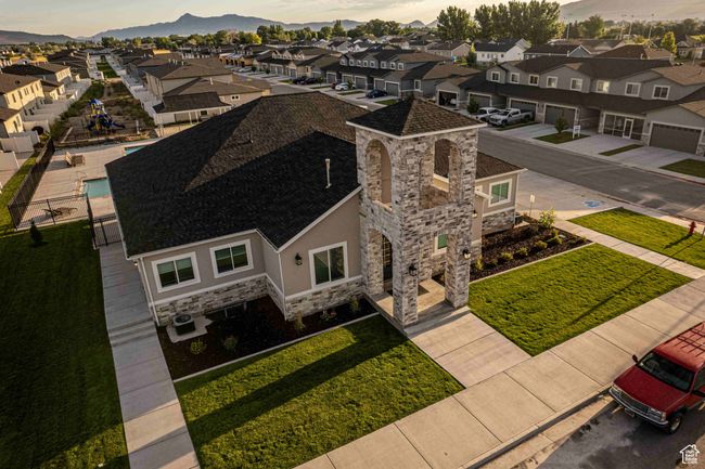 Aerial view at dusk of a residential view and a mountain view | Image 14