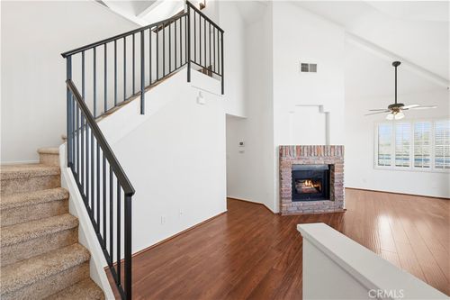 554-18102 Erik Ct, Canyon Country, CA, 91387 | Card Image
