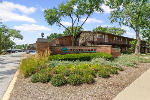 apt-1e-1915 Whitechapel Dr, Mount Prospect, IL, 60056-4724 | Card Image