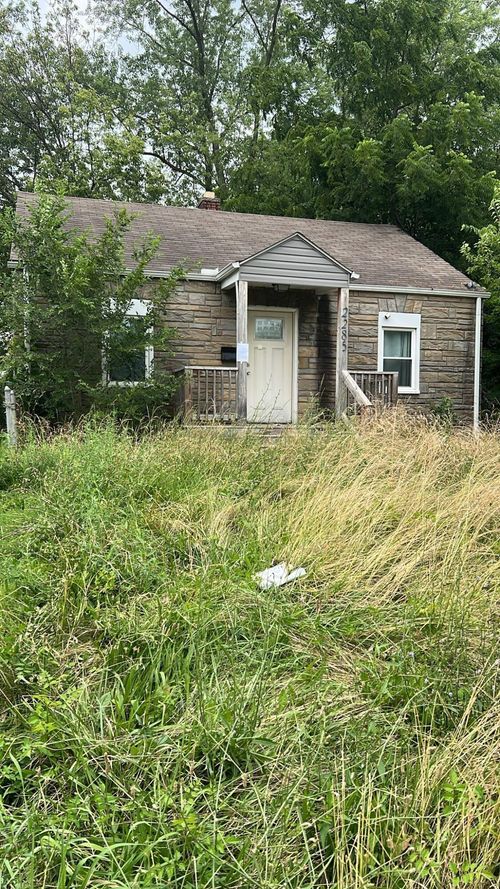 2285 Joyce Ave, Columbus, OH, 43211-1803 | Card Image
