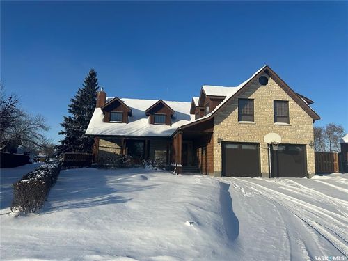 38 Sunset Dr N, Yorkton, SK, S3N3K9 | Card Image