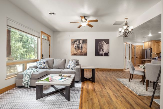 One level living | Image 20