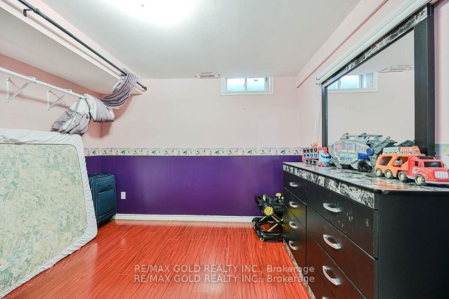11 Caversham Dr, House attached with 6 bedrooms, 4 bathrooms and 3 parking in Brampton ON | Image 38