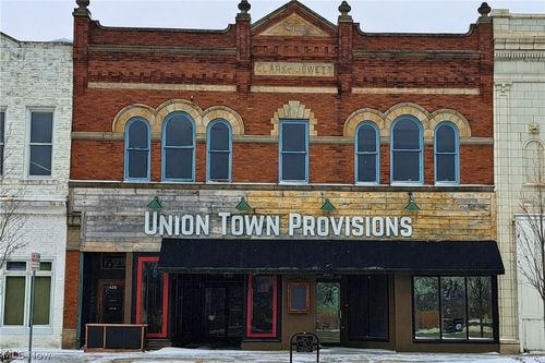 422 Broadway, Lorain, OH, 44052-1740 | Card Image