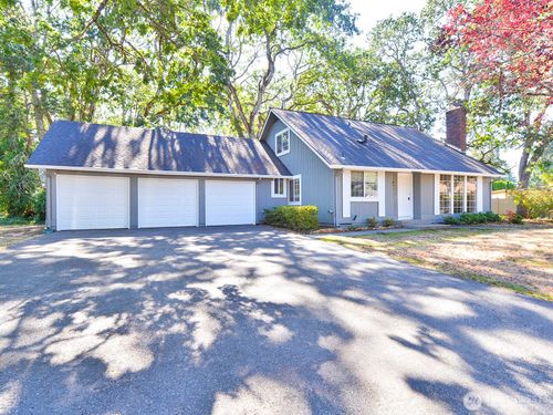 8202 Coral Pl Sw, Lakewood, WA, 98498-5049 | Card Image