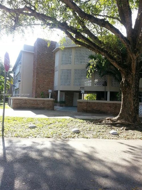a3-6580 Santona St, Coral Gables, FL, 33146-3156 | Card Image