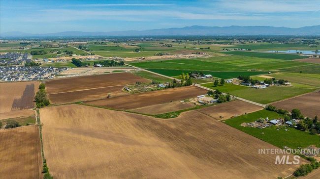 2303 N Locust Grove Rd, House other with 5 bedrooms, 4 bathrooms and 2 parking in Kuna ID | Image 31