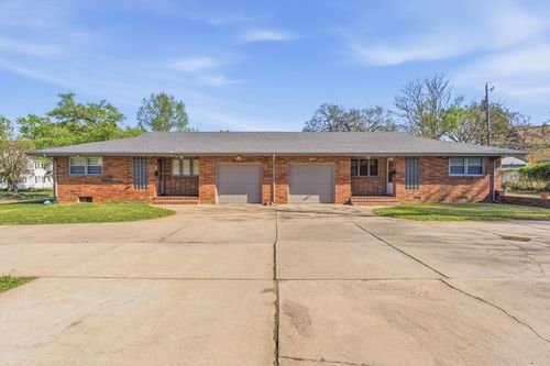 522 N Fountain St, Wichita, KS, 67208-3852 | Card Image
