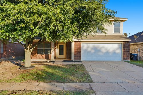 7152 Little Mohican Dr, Fort Worth, TX, 76179-4585 | Card Image