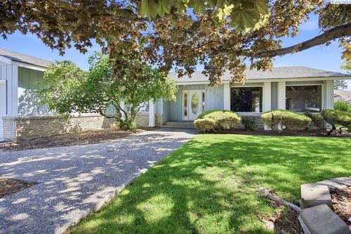 1909 S Newport St, Kennewick, WA, 99337-7810 | Card Image