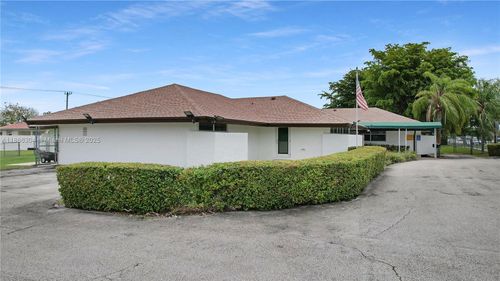 132 Sw Bird Rd, MIAMI, FL, 33175 | Card Image