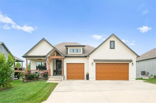 11715 229th St, Peculiar, MO, 64078-7823 | Card Image